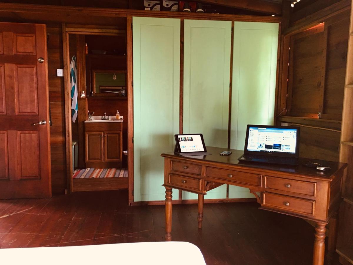 Italian Guesthouse Gros-Islet Buitenkant foto