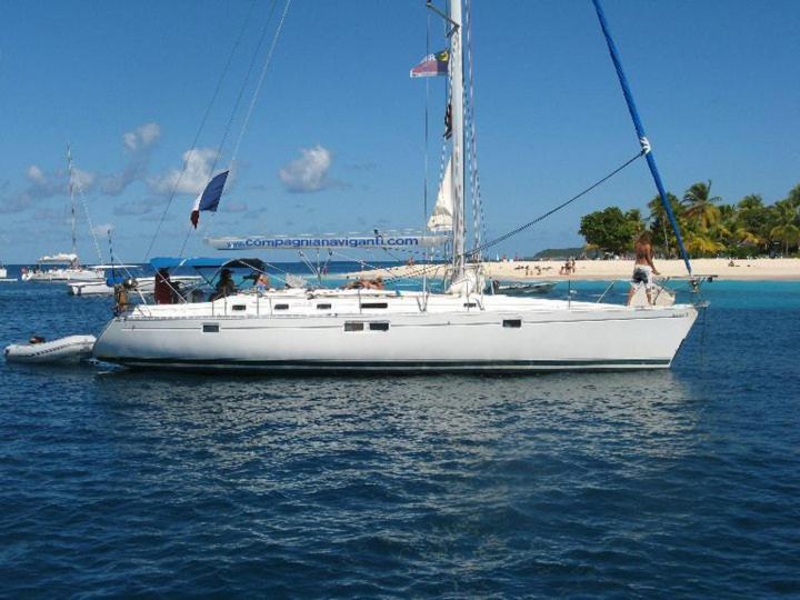Italian Guesthouse Gros-Islet Buitenkant foto