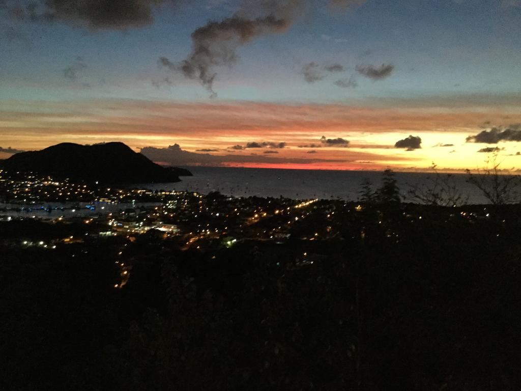 Italian Guesthouse Gros-Islet Buitenkant foto